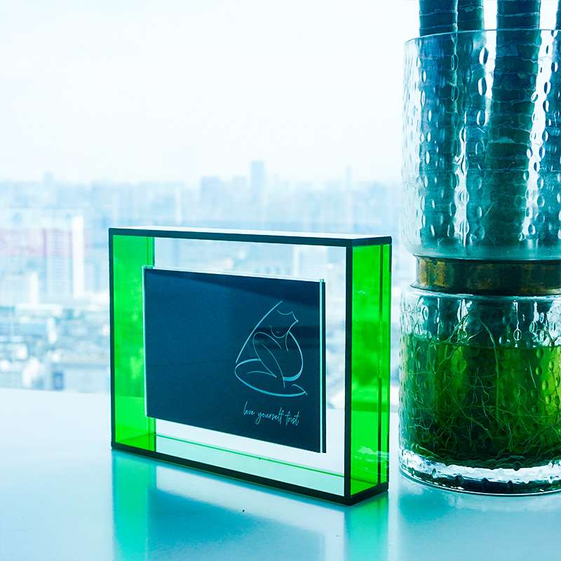 acrylic display market