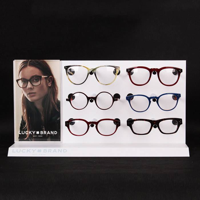 Custom_Acrylic_Eyewear_Displays_3_zbnt